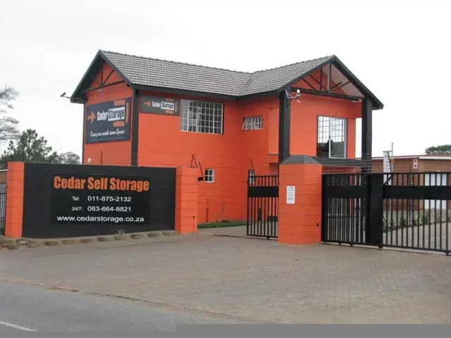 Main entrance Cedar Storage